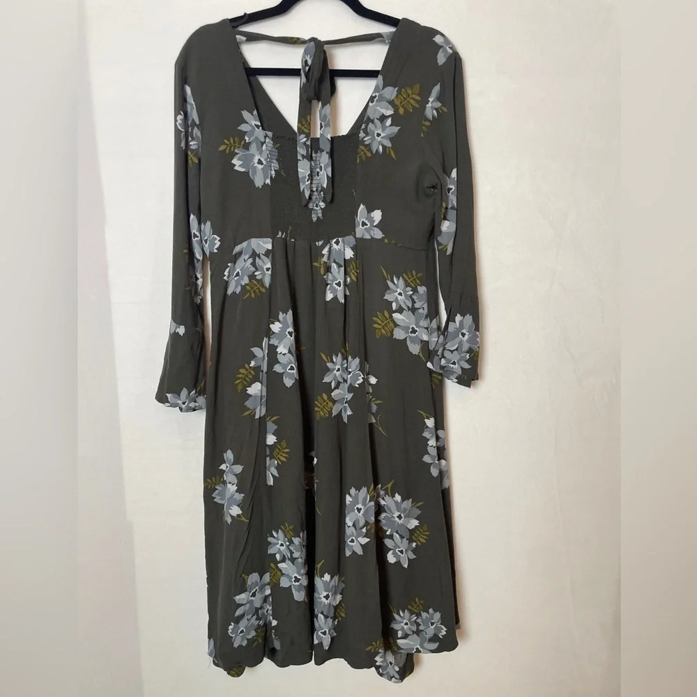 NWT Mimi Maternity Floral Tie-Back Dress Size Small Blue Gray Midi